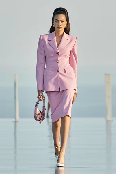 Look 1